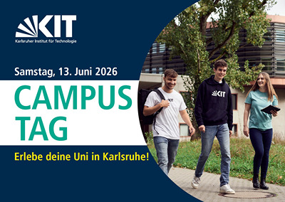 KeyVisual Campustag mit Foto Studierender vor blauem Hintergrund